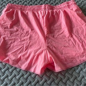 Zyia flow shorts xl pink